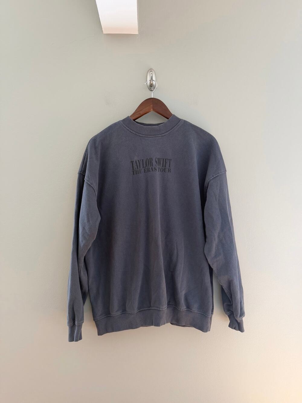TAYLOR SWIFT Official The Eras Tour Blue Crewneck Size Women's XS